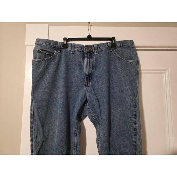 Wrangler Straight Jeans Mens Size 44 x 30 Blue Dark Wash Authentic Relaxed Fit - Picture 3 of 9